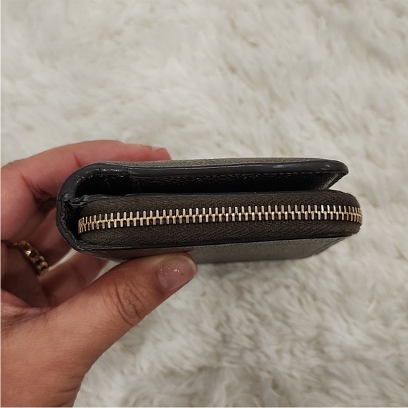 YSL monogram calfskin zip around wallet -metallic AUTHENTIC - Picture 5 of 8